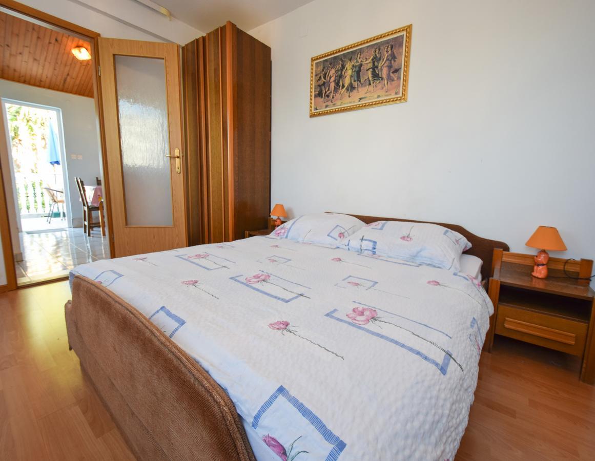 Apartment Toni Malinska Kültér fotó